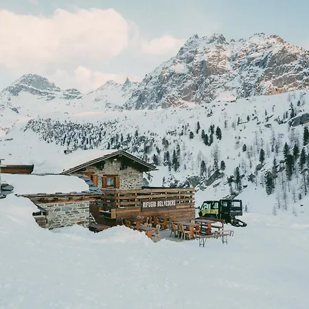 לינה וארוחת בוקר Rifugio Belvedere שמפולוק