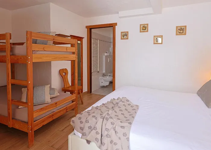 לינה וארוחת בוקר Rifugio Belvedere שמפולוק